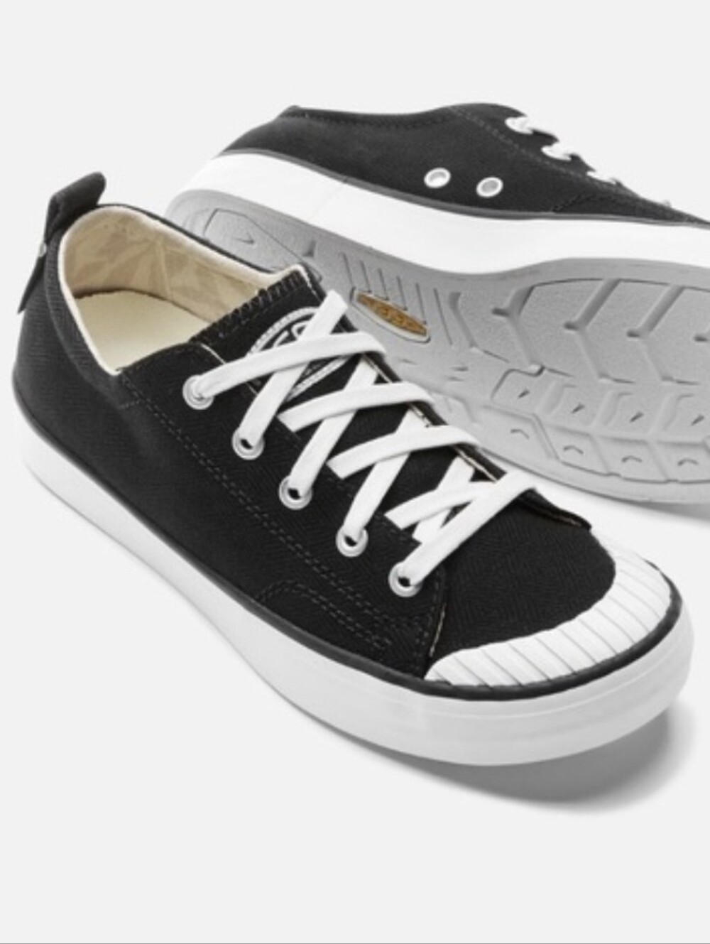 Keen Elsa Sneaker Black Canvas Shoes Women's Size 6.5 Lace Up Low Top Casual